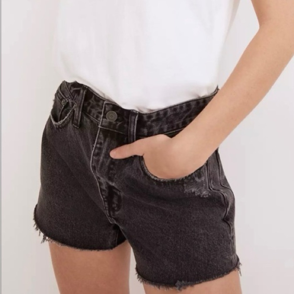 Madewell Black Wash Relaxed Denim Shorts